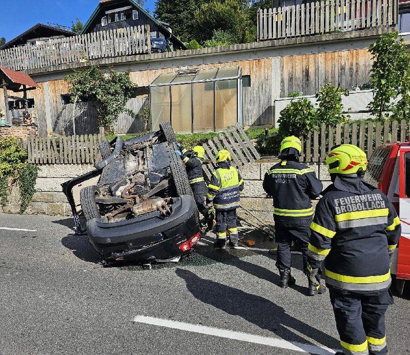 Spektakulärer Verkehrsunfall (Bild 1)